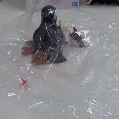 10580A 【フィギュアまとめ】 鬼滅の刃 竈門禰豆子 袋未開封と中古品 ミニオン 王冠 USED品 おまとめ2点セット お得品の画像