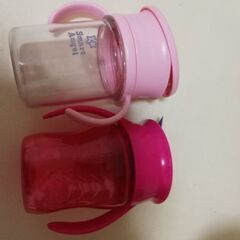 西松屋の360度リップ弁マグ2個 ピンクと紫　無料