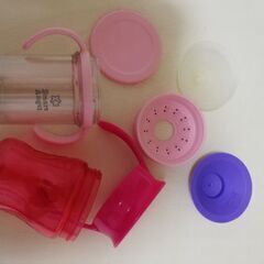 西松屋の360度リップ弁マグ2個 ピンクと紫　無料の画像