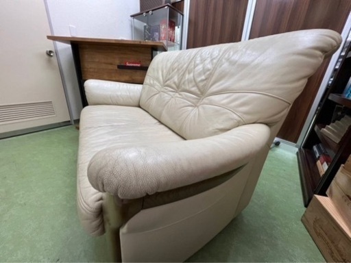 定価20万【カリモク家具】2人掛け ワイドソファー　ベージュ