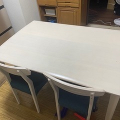 ダイニングテーブル