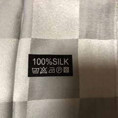 未使用　シルク　ストールの画像