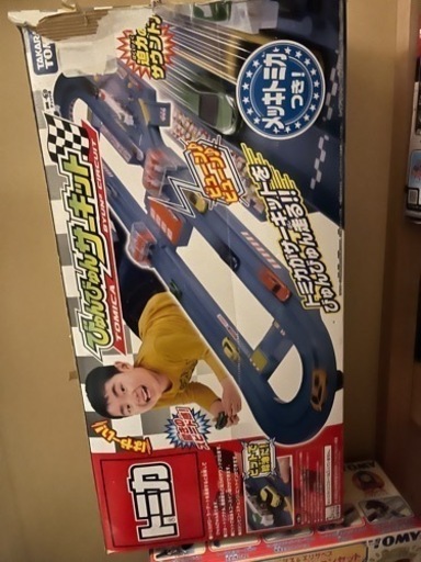 タカラトミー プラレール トミカ カーズ　トーマス 中古ジャンク 8箱まとめ売り　/子供のおもちゃ　室内遊び