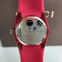 【新品】GUCCIラバーベルト腕時計SYNCレディース保証書YA137303赤