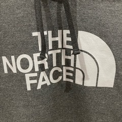 ノースフェイスパーカーの画像