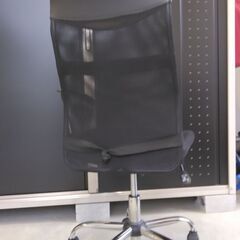 メッシュオフィスチェア　高さ調整可能　約7年使用の画像