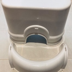 【中古】コジット　子供用トイレの踏み台の画像