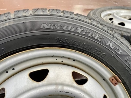 軽自動車　ダイハツ　スタッドレスタイヤ　マルチホイール