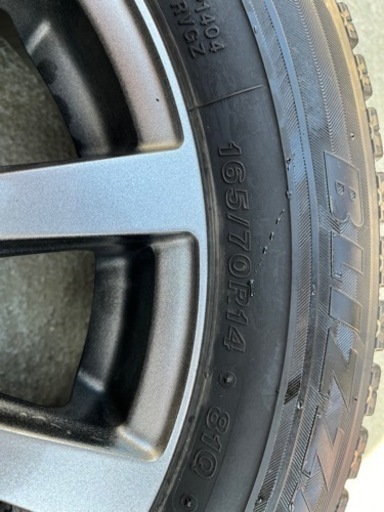 スタッドレスタイヤ 165/70R14