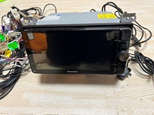 ケンウッド　KENWOODカーナビ　MDV-Z702W