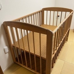 ベビーベッドの画像