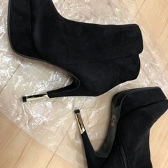 ヒール　ブーティー　ショートブーツ　黒　Mの画像