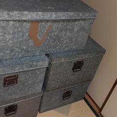 【無料】衣装缶D　昭和時代の衣装ケースです