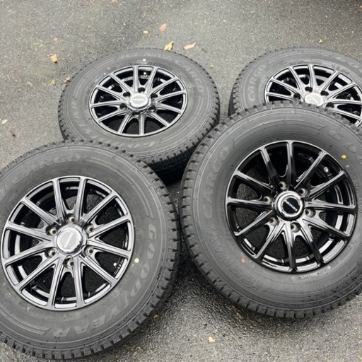 ハイエース200系  超美品スタッドレス LTホイル4本セット