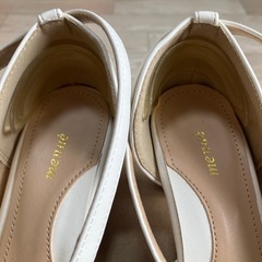 メヌエ　パンプス　21センチの画像
