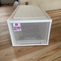 衣装ケースの画像