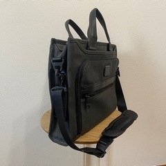 TUMI ビジネスバッグの画像
