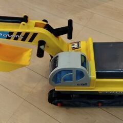 ショベルカー　乗用玩具