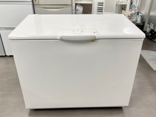 激安‼️ エレクトロラックス冷凍ストッカーBNF3000　300L