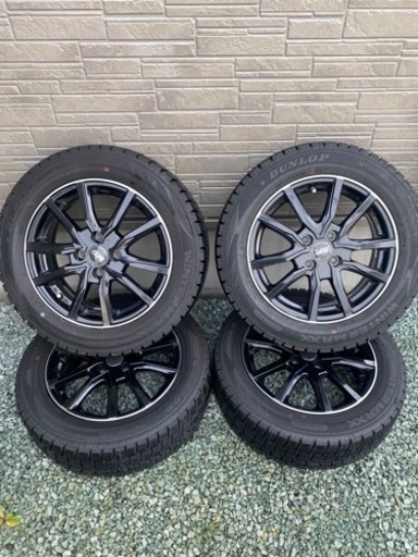 ホイール付きスタッドレスタイヤ　美品