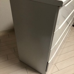 収納チェストの画像