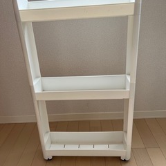 隙間ラックの画像