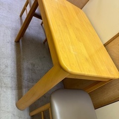 ダイニンテーブルセットの画像