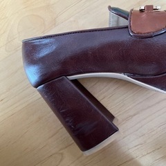 リリーブラウン　ローファーパンプスの画像