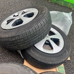 30プリウス 後期純正タイヤホイールの画像