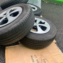 30プリウス 後期純正タイヤホイールの画像