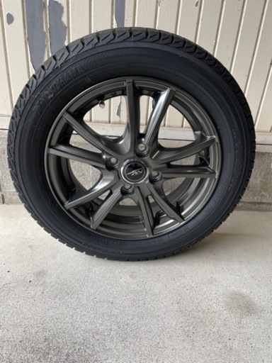 【お取引終了しました】155/65R14 スタットレスタイヤ&ラック、カバー付き
