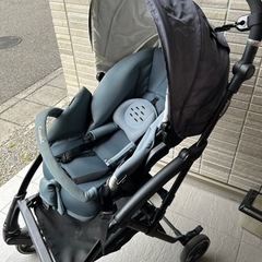 コンビ　ベビーカー(床高)