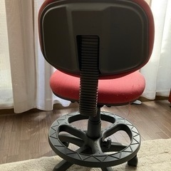 ニトリ学習チェア　高さ調整OK！　ピンク×グレーの画像