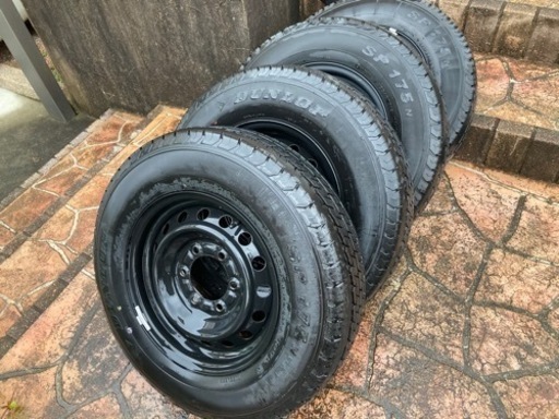 【取引き中】ハイエース　純正タイヤ