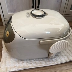 Panasonic 電子ジャー炊飯器 10合炊きSR-NF181の画像