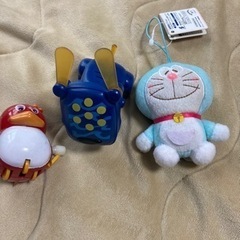 おもちゃ　ドラえもんぬいぐるみ