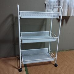 イケア　ワゴン(2990円)の画像
