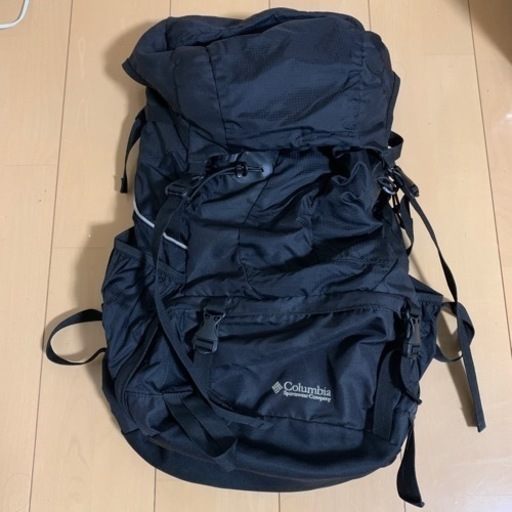 （受け渡し予定者確定） 17.18日でお取引きできる方でお願いします。Columbia リュック
