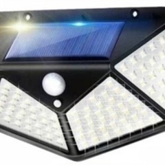 ２個セット 　新品 ソーラー LED 防犯ライト 屋外 人感 セ...