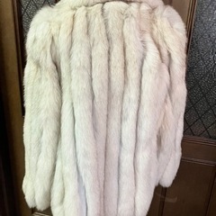 サガフォックス　白9号　美品　リアルファーコートの画像