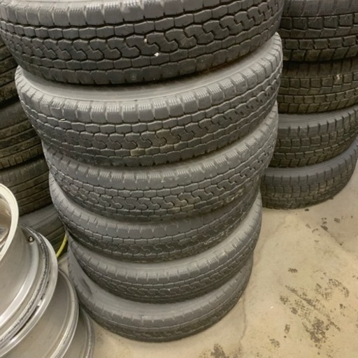 ‼️値下げ‼️トラック用タイヤ　195.85.16