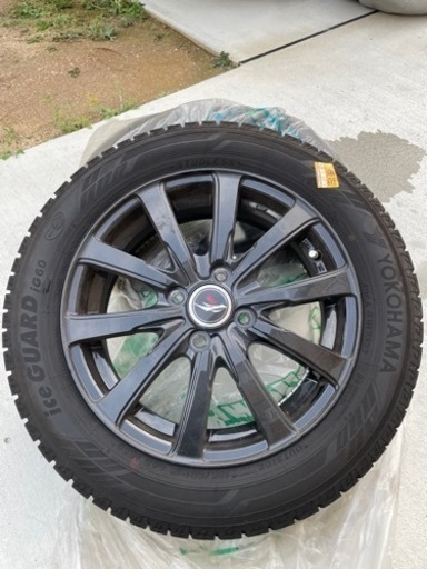 2022年製YOKOHAMA iceGUARD 185/60R15 スタッドレスタイヤ