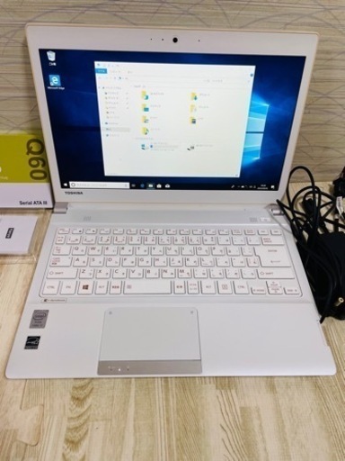 東芝 dynabook R73/38MW【新品SSD256GB搭載メモリ16GB】　Core i7 4710MQ　【Win10 Hom