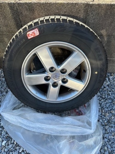 スタッドレスタイヤ