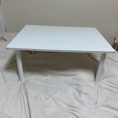 ニトリ机