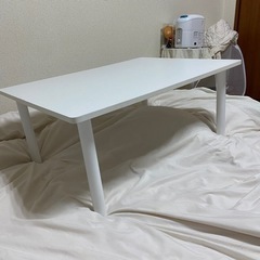ニトリ机の画像
