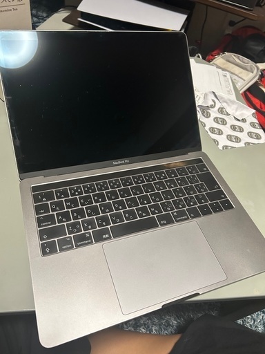 ノートパソコン MacBook Pro 2017 13inches 256gb