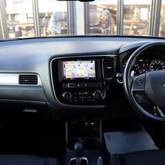 【自社ローン/総額支払い表示】アウトランダー 24G セイフティパッケージ 4WD☆最長３６回払い！「提携ローン120回OK」の画像