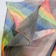 【新品】虹色柄のストールの画像