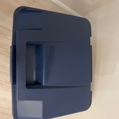 使用期間短い　超美品　ゴミ箱　70リットル　屋内使用のみの画像